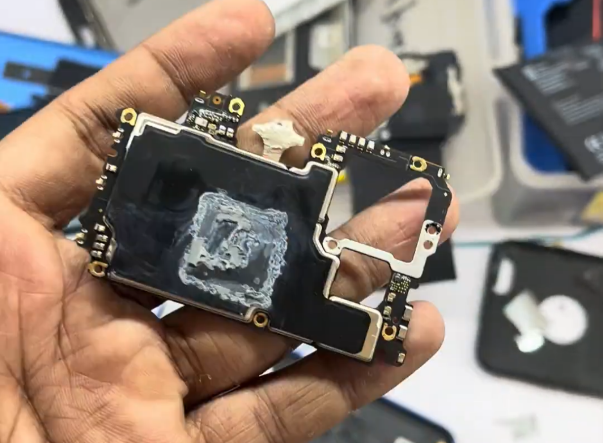 OnePlus Nord 2T Motherboard
